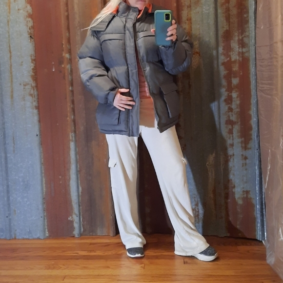 Vintage Style Heavy-duty Arizona Puffer Coat With Removable Sleeves and Hood - Picture 12 of 14